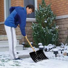 18 In. Snow Shovel